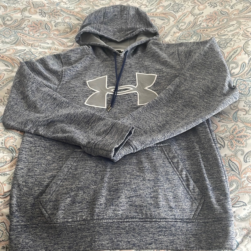 Men’s Under Armour Cold Gear hooded sweatshirt